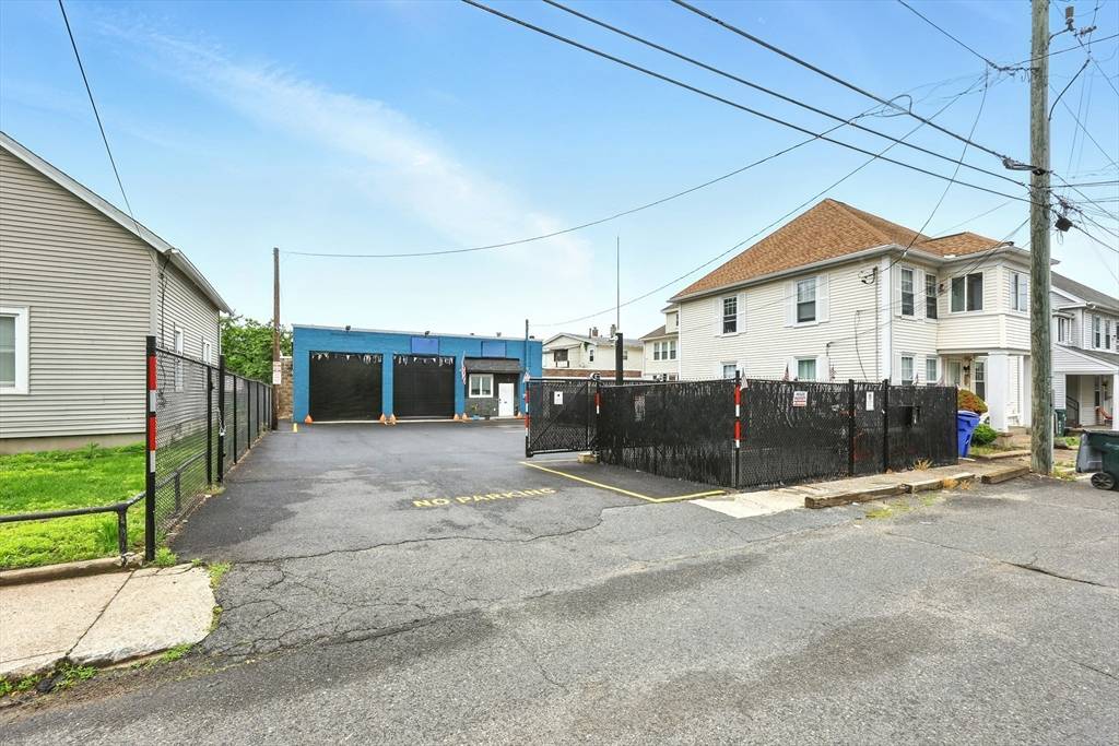 Springfield, MA 01151,6 Rogers Ave