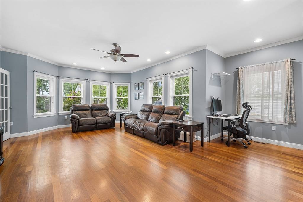 Norwood, MA 02062,32 Monroe St