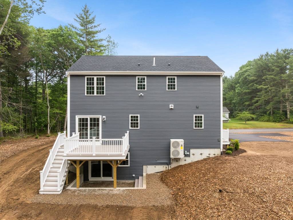 Lakeville, MA 02346,10 Leonard Street
