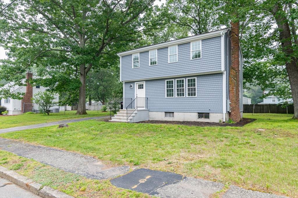 Rockland, MA 02370,129 Damon Road