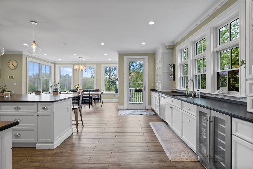 14 Reiling Pond Rd Lincoln, MA 01773