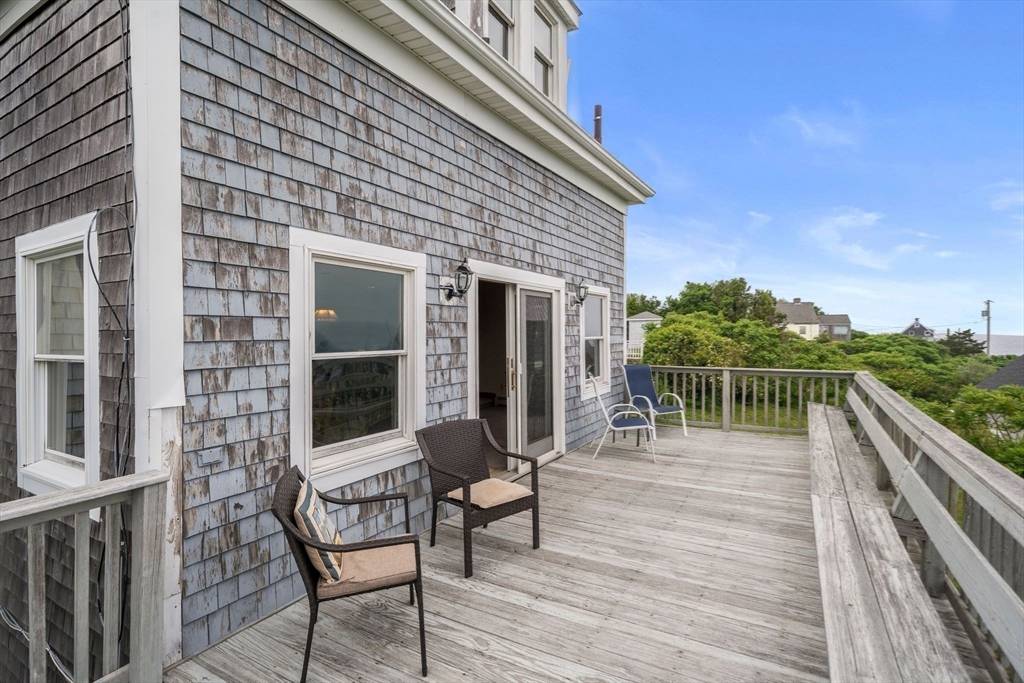 24 Arnold Ave Plymouth, MA 02360