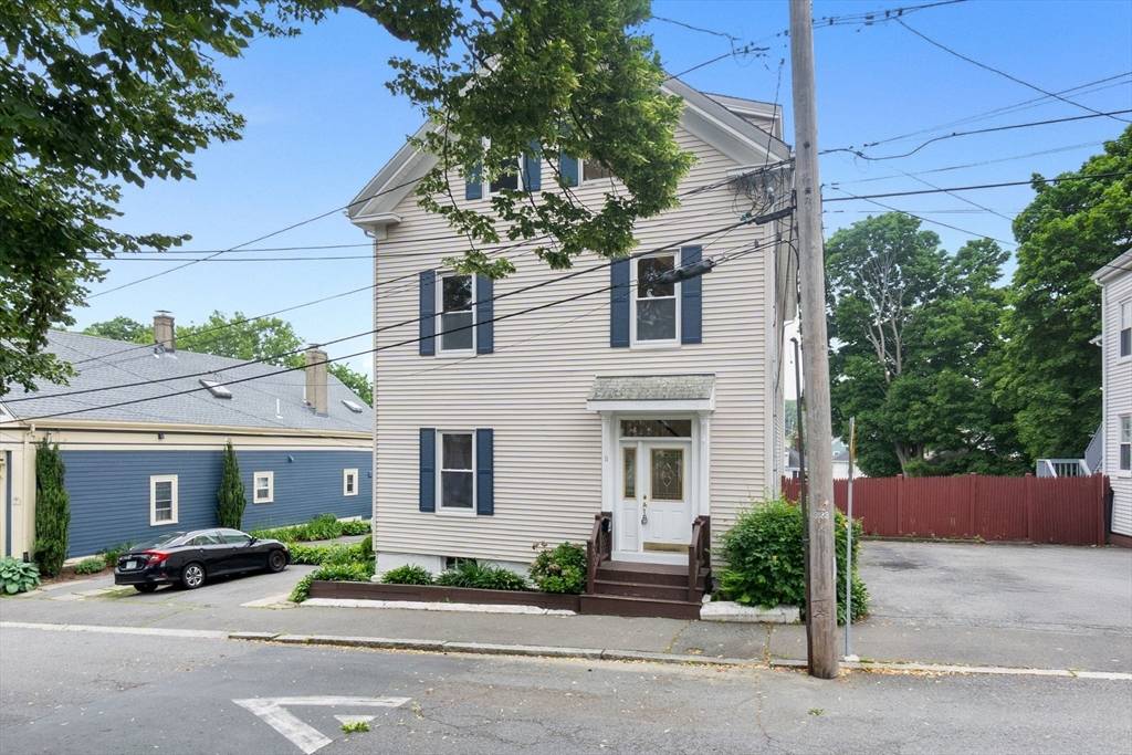 Salem, MA 01970,11 Barr St