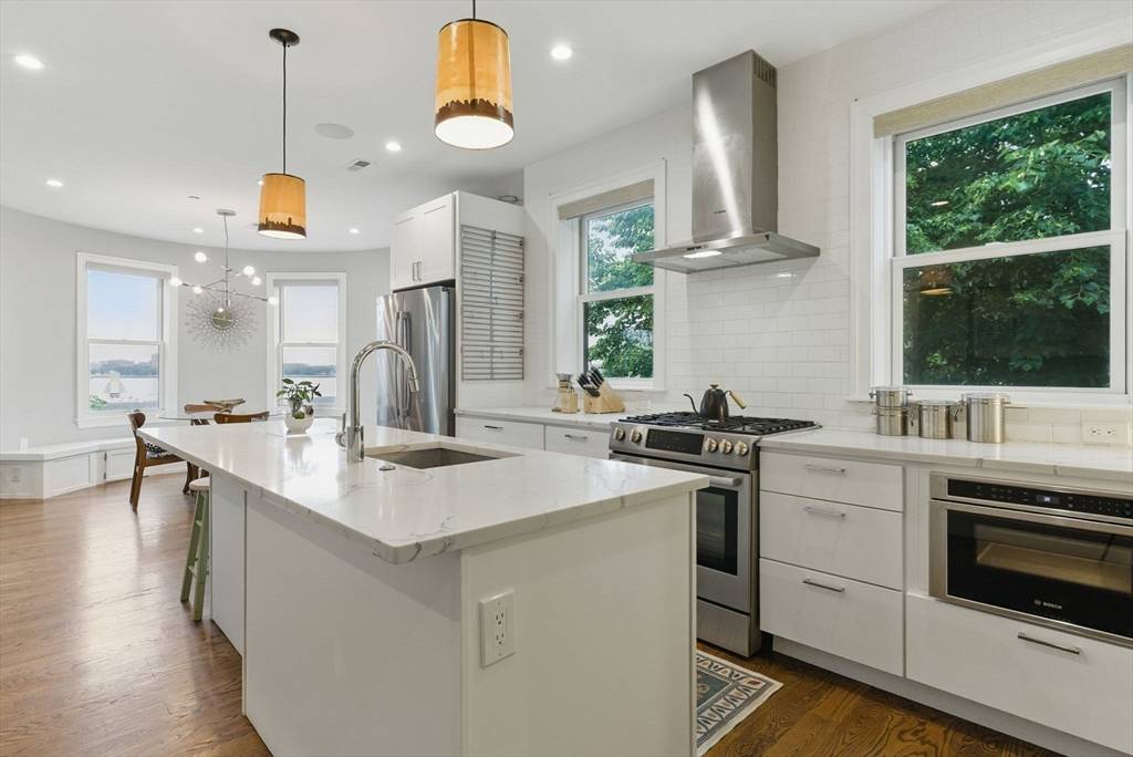 Boston, MA 02127,1650 Columbia Rd #3