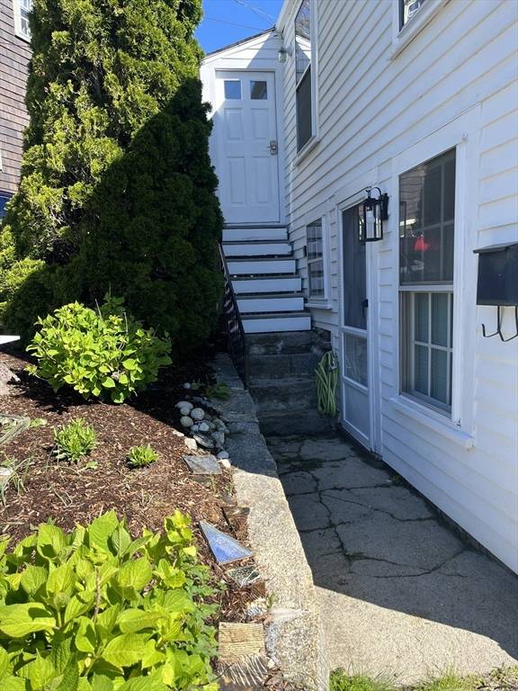 Rockport, MA 01966,2 Highland St #1