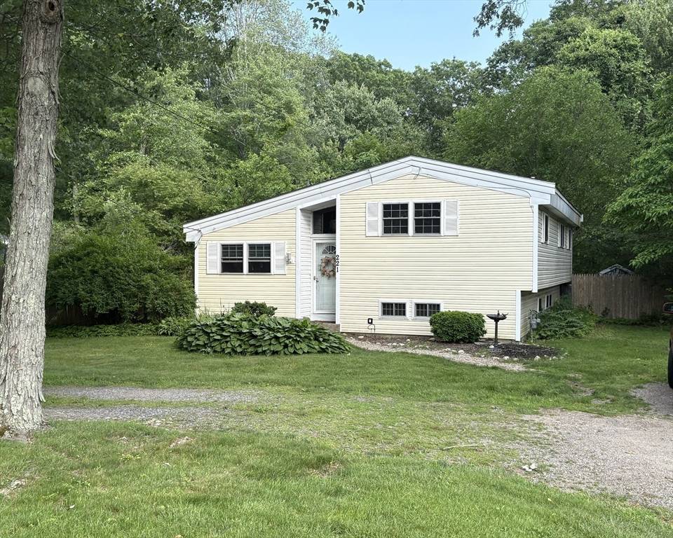 Mansfield, MA 02048,221 East Street