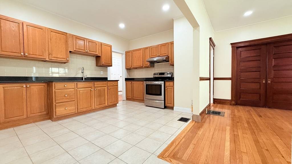 Boston, MA 02124,6 Silloway St #1