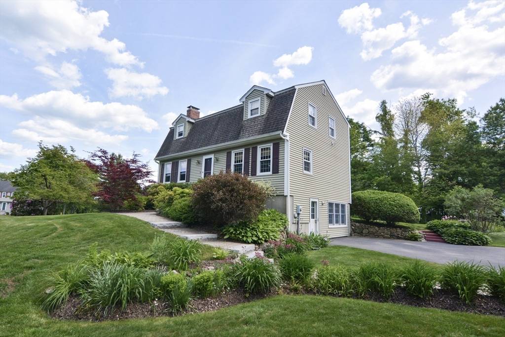 Medway, MA 02053,6 Thayer Rd