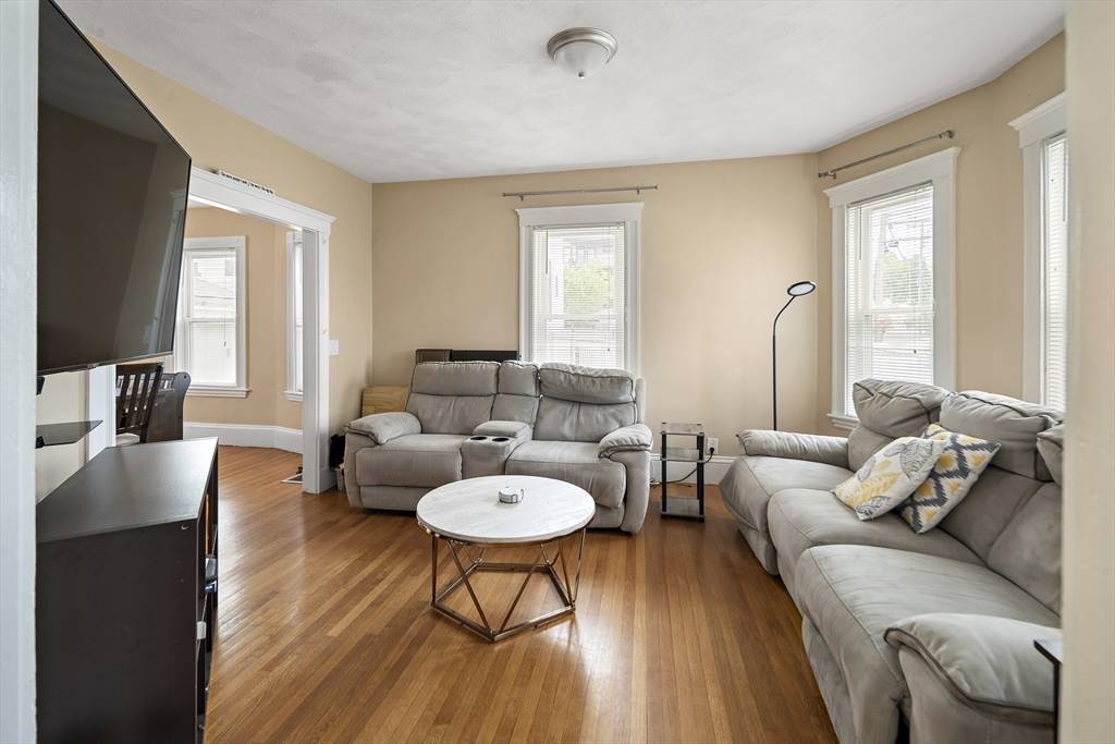 Everett, MA 02149,1 Elwood St
