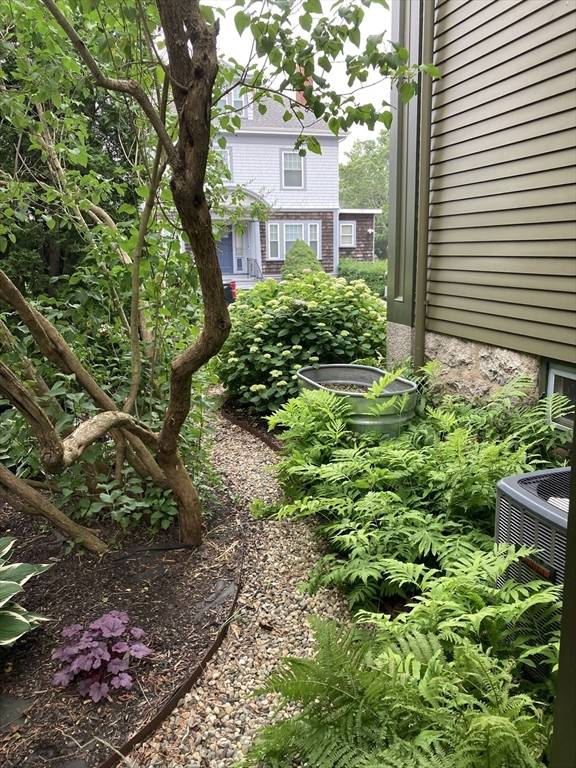 New Bedford, MA 02740,597 County St