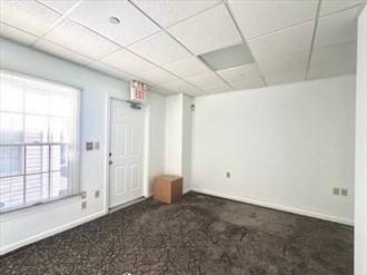 Wrentham, MA 02093,844 Franklin St