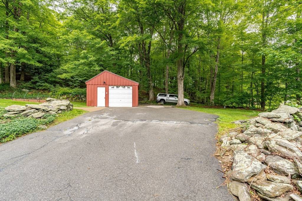 Wilbraham, MA 01095,417 Mountain Road