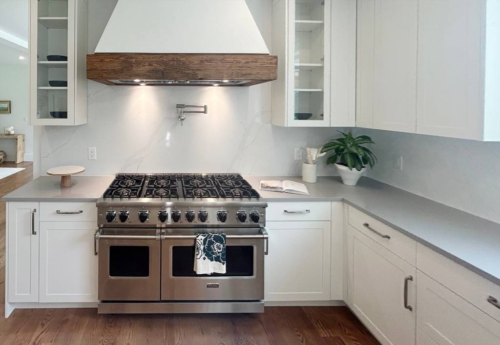19 Conant    Road Lincoln, MA 01773