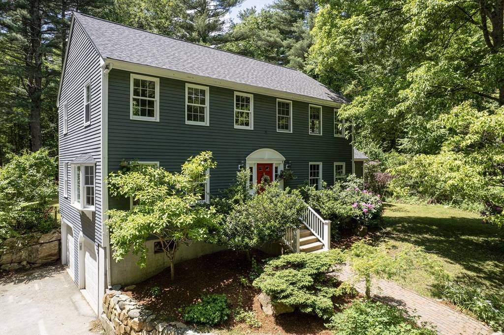 Hopkinton, MA 01748,92 Clinton Street