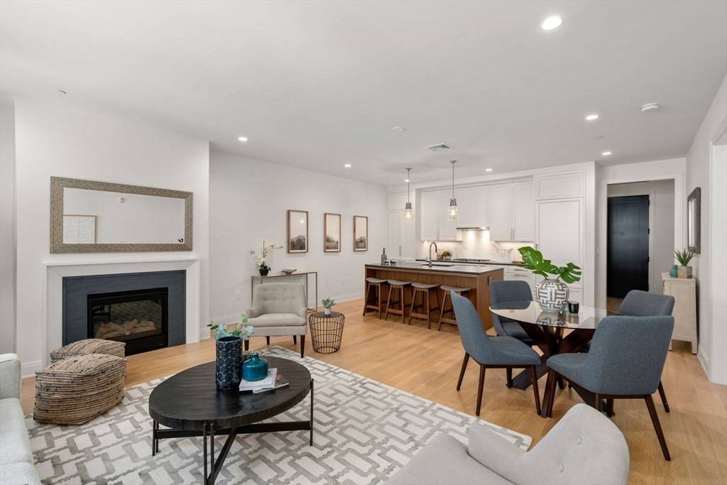 Wellesley, MA 02482,100 Linden Street #Unit 202