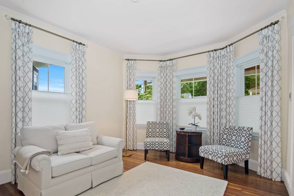 49 Lincoln Street Winchester, MA 01890