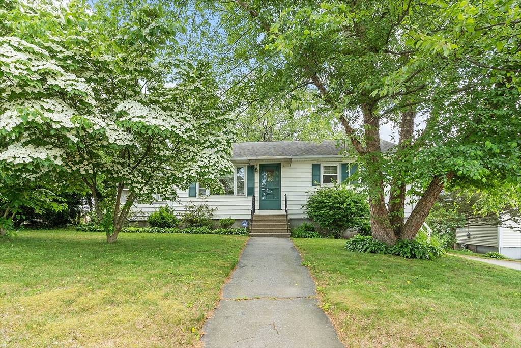 Lowell, MA 01850,890 Westford Street