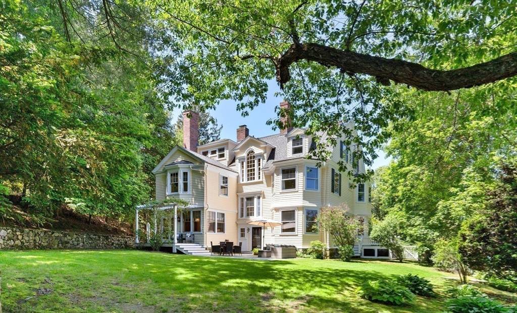 Lexington, MA 02421,10 Eliot Road