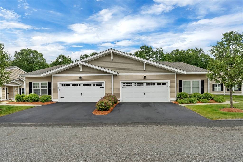 Uxbridge, MA 01569,131 Rogerson Crossing #131