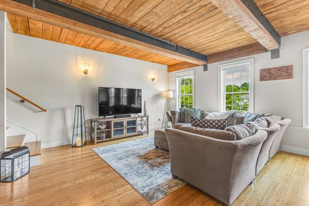 Marlborough, MA 01752,110 Pleasant Street #203