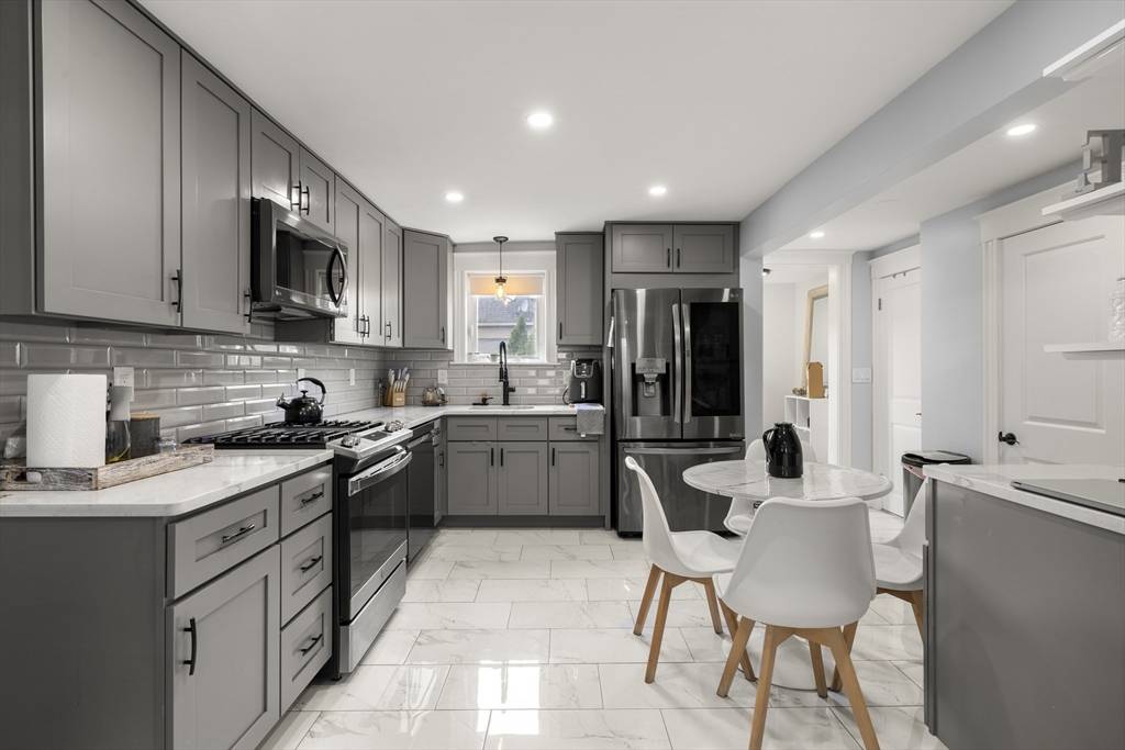 Milford, MA 01757,58 Beach St