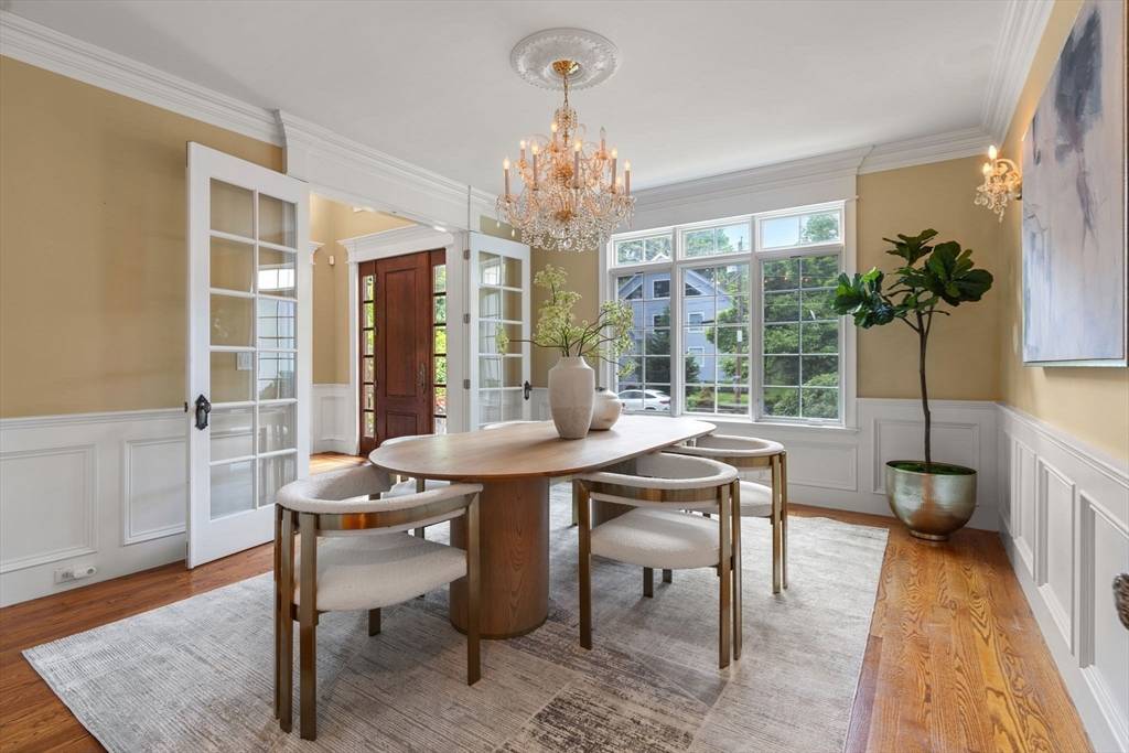 22 Scotney Newton, MA 02467