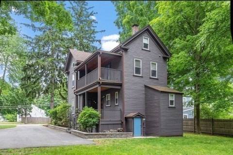Reading, MA 01867,293 Woburn St. #1