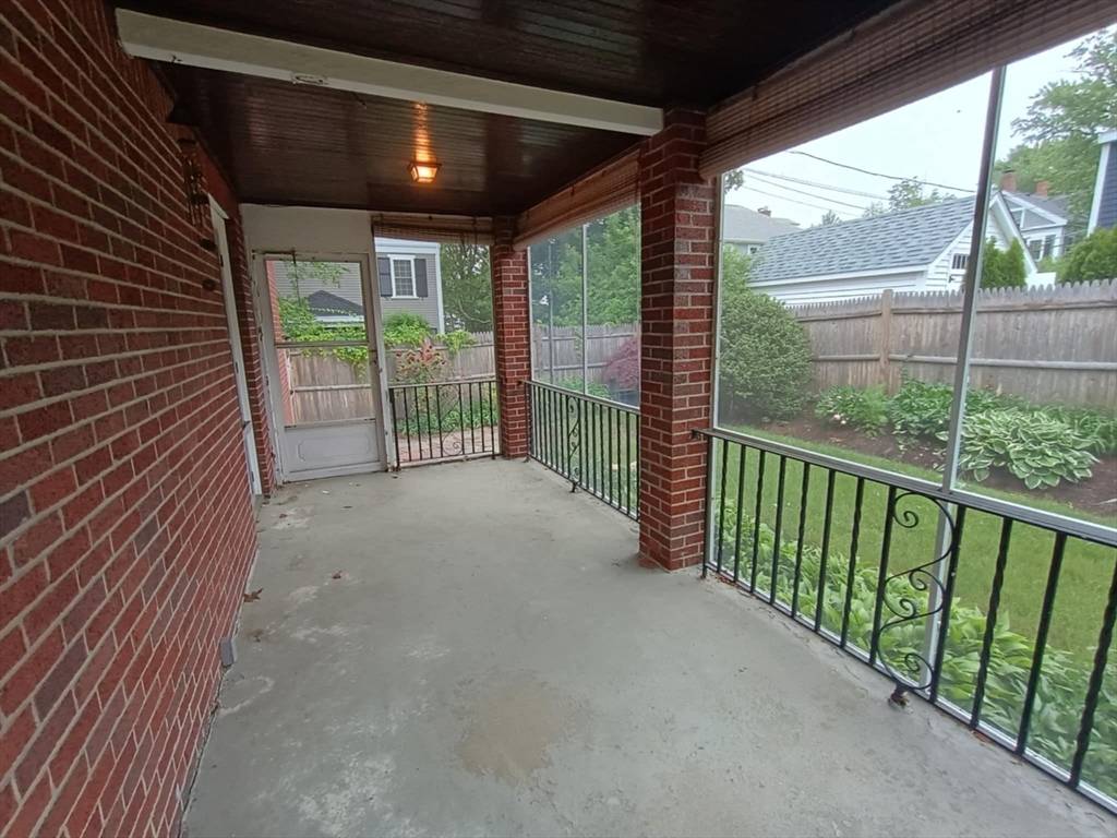Medford, MA 02155,75 Forest St #1