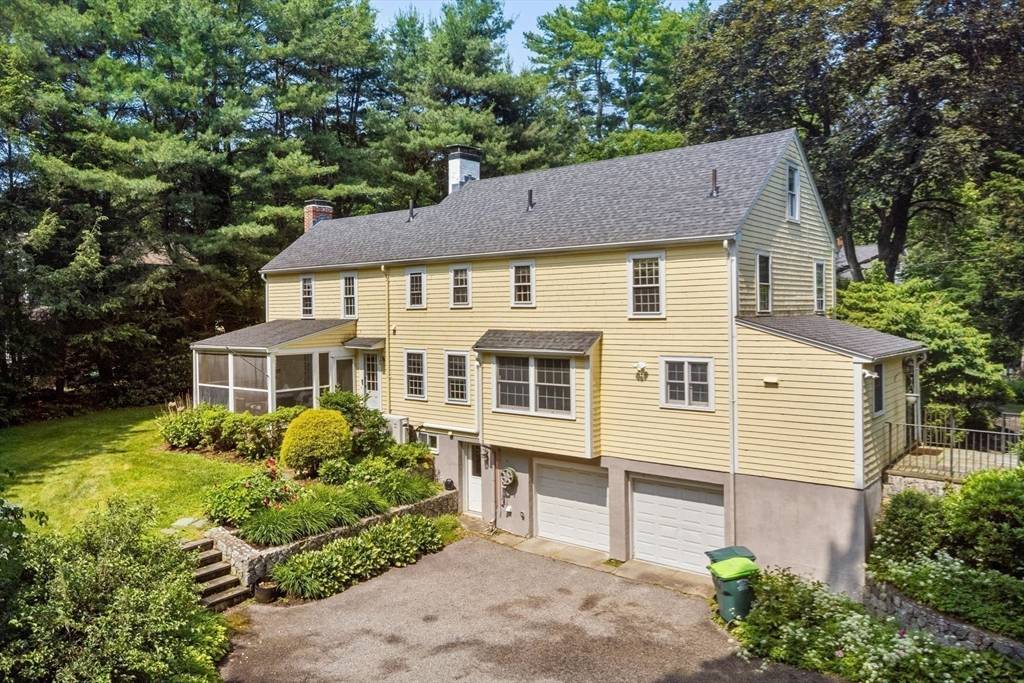 Weston, MA 02493,217 Conant Rd