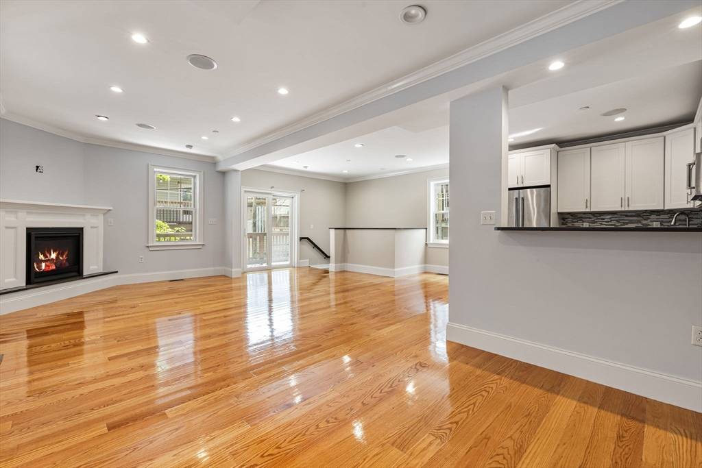 Boston, MA 02127,20 Winfield Street #1