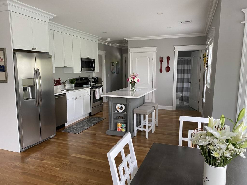 Braintree, MA 02184,14 Clark Street #2