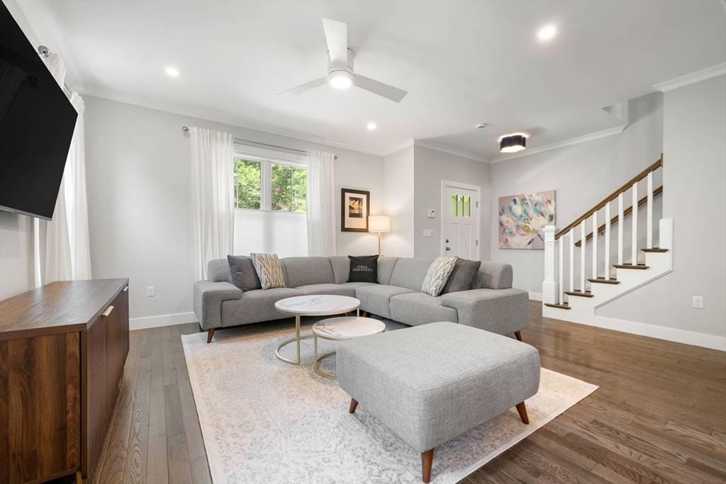10 Fieldstone Way #11 Wellesley, MA 02482