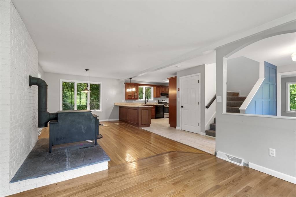Norwell, MA 02061,731-R Grove St
