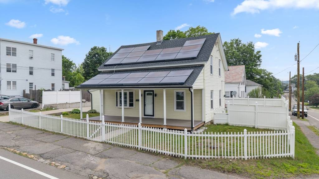 Leominster, MA 01453,104 Middle St