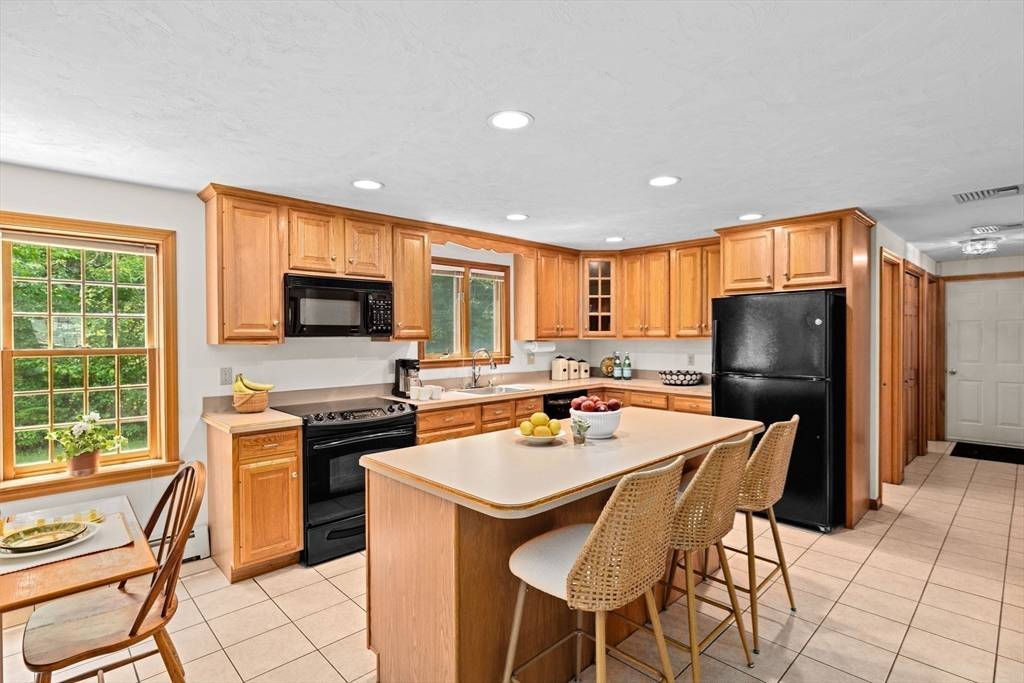 45 Heather Hills Dr Bridgewater, MA 02324