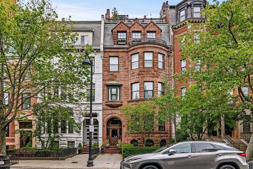 Boston, MA 02116,316 Beacon St #1