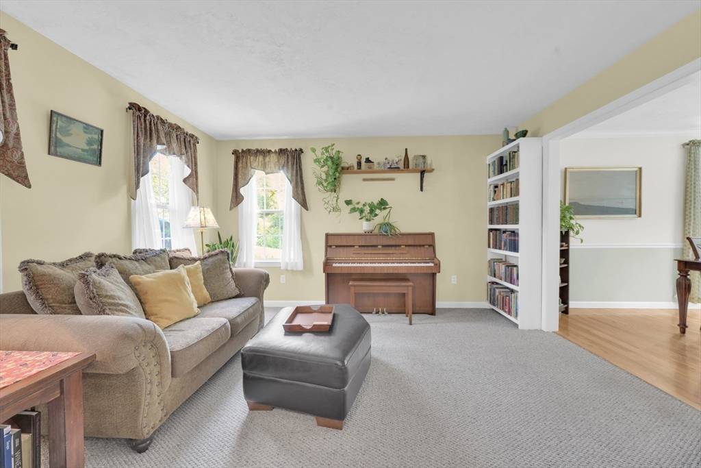 Sturbridge, MA 01566,42 Mcgregory Rd