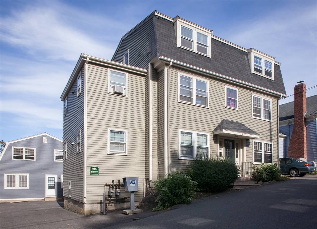 Marblehead, MA 01945,9 Hillside Avenue #3
