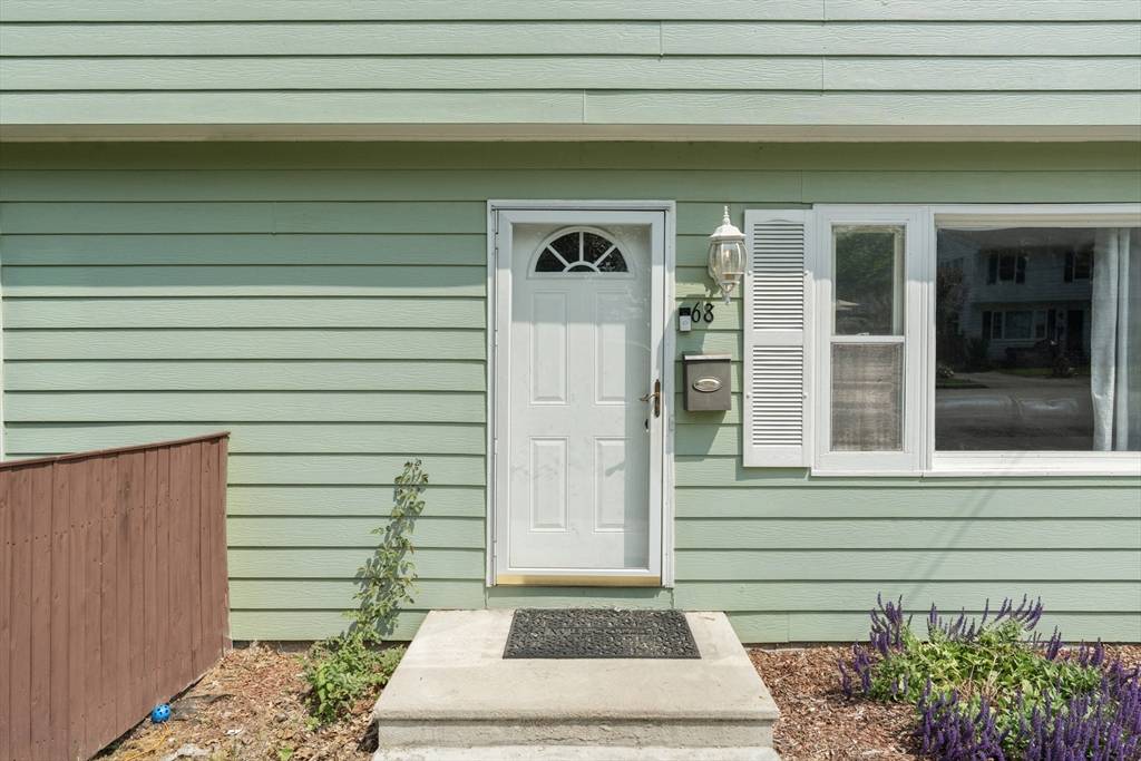 Worcester, MA 01603,68 Crest Circle
