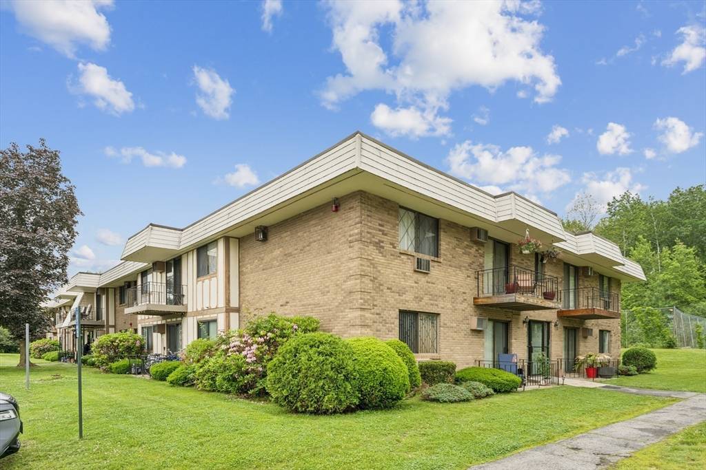 Methuen, MA 01844,395 Merrimack St #35