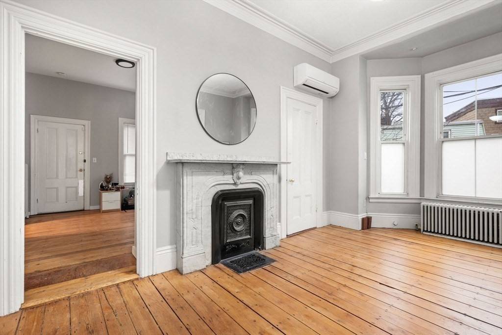 Boston, MA 02128,17 White #1