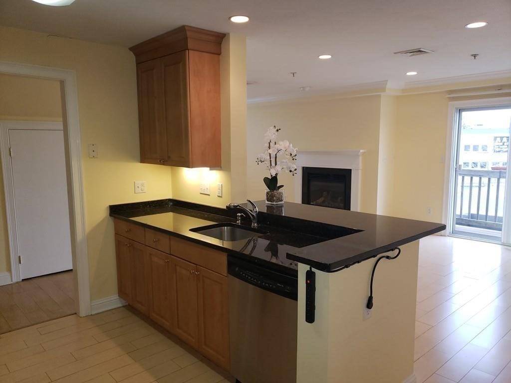 Stoughton, MA 01887,10 Porter St., #J