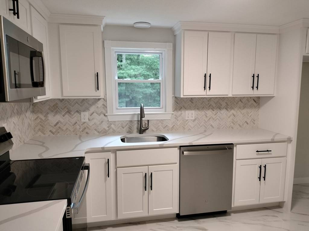 Plymouth, MA 02360,1092 State Rd