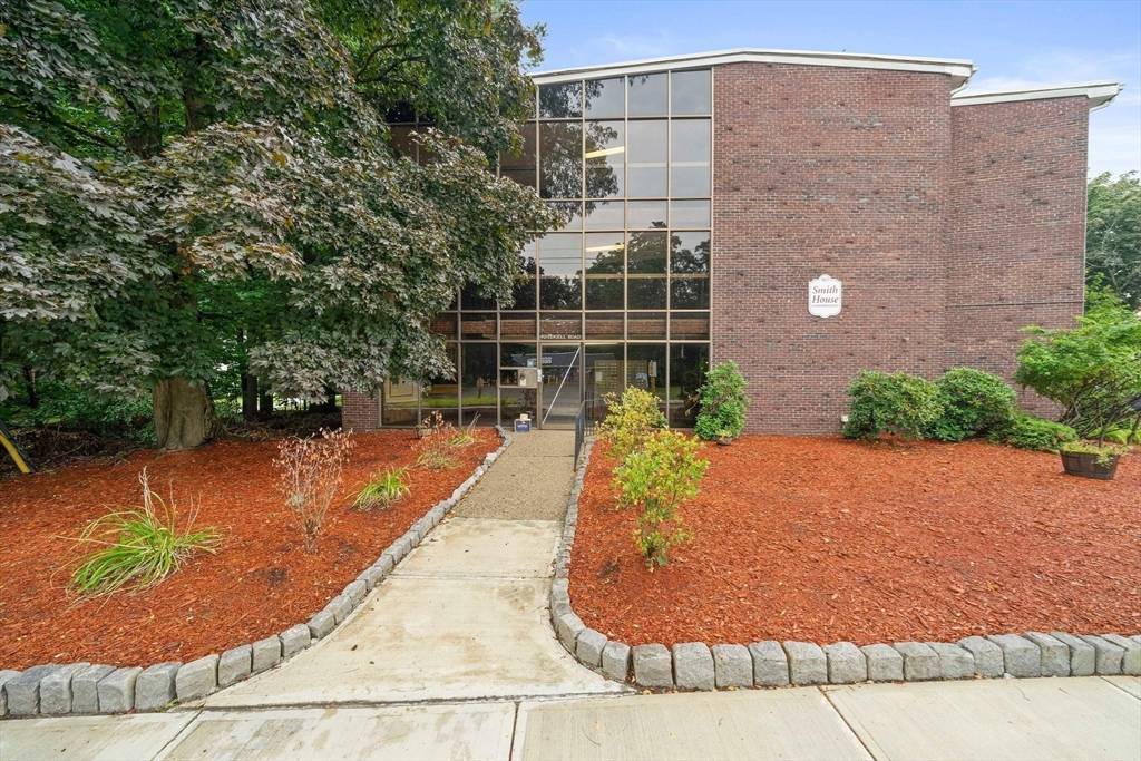 Framingham, MA 01701,915 Edgell Road #88
