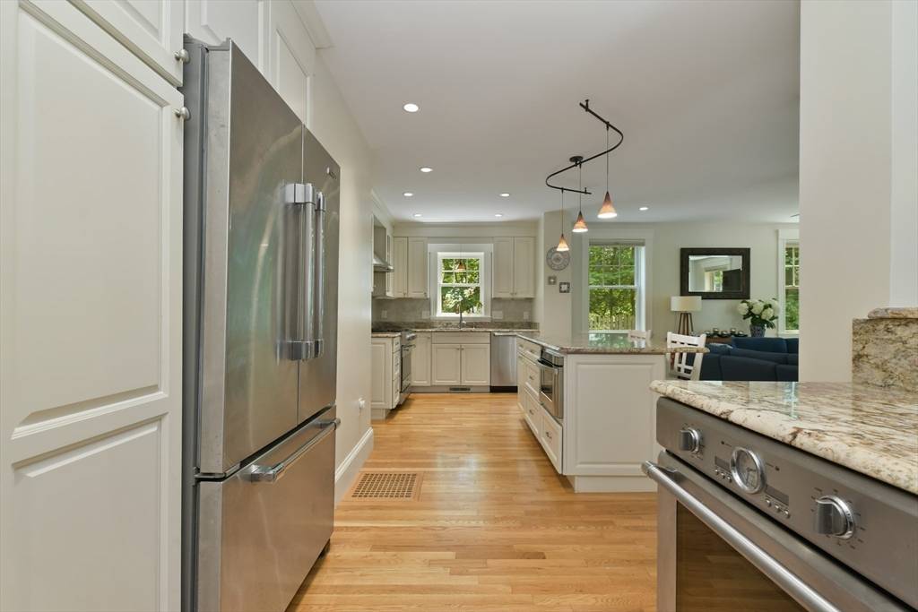Lexington, MA 02420,12 Coolidge Avenue