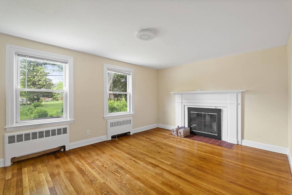 Lexington, MA 02420,44 Ivan St #44