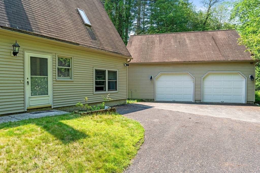 Ware, MA 01082,76 Beaver Rd