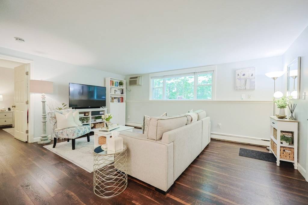 Waltham, MA 02452,54 Jacqueline Rd #3