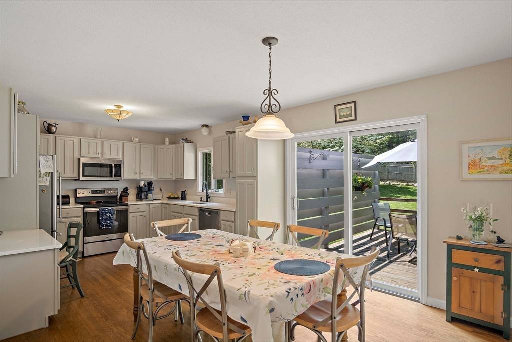 Ipswich, MA 01938,5 Abell Ave