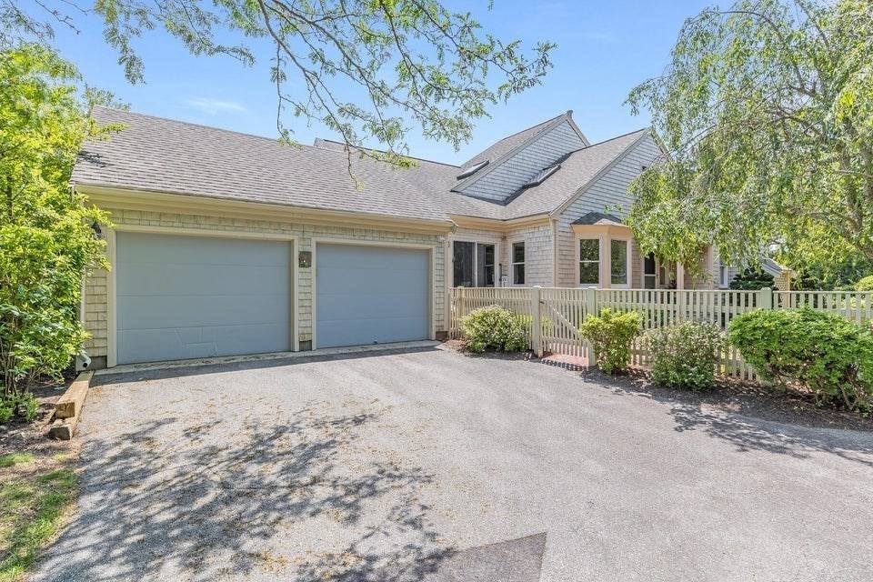 Yarmouth, MA 02675,2 Pine Grove Village #2